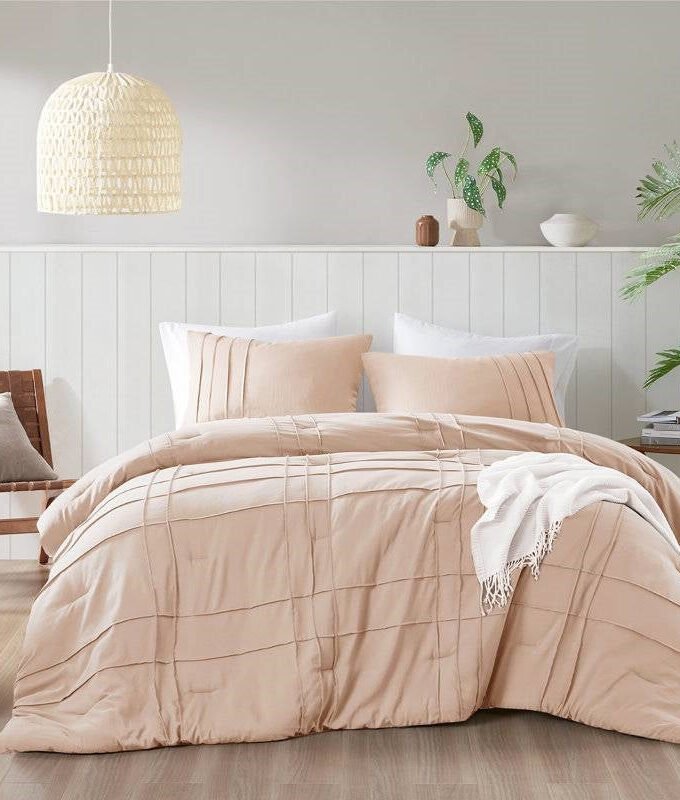 Queen size Microfiber Pleated Soft Washed Comforter Set in Pink Blush