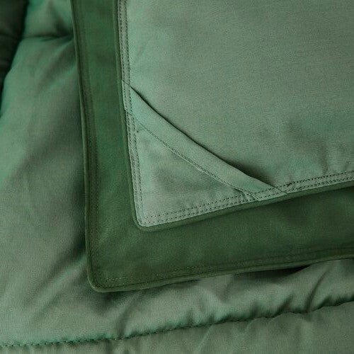 King/Cal King Traditional Microfiber Reversible 3 Piece Comforter Set in Green - Image 5