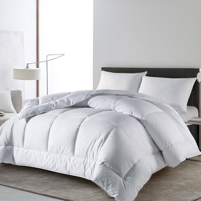 Twin Size All Seasons Soft White Polyester Down Alternative Comforter - Image 2